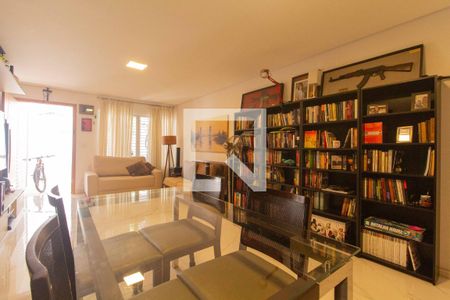 Sala de casa à venda com 3 quartos, 162m² em Vila Firmiano Pinto, São Paulo