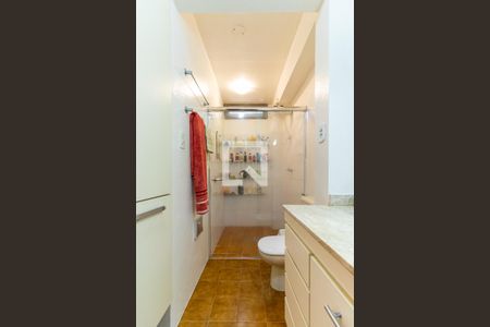 Casa à venda com 500m², 6 quartos e 8 vagasCasa 2 - Bnaheiro 1