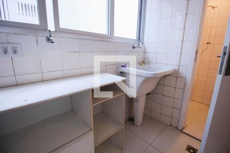 Apartamento à venda com 71m², 2 quartos e 1 vaga Apartamento à venda com 71m², 2 quartos e 1 vagaÁrea de Serviço