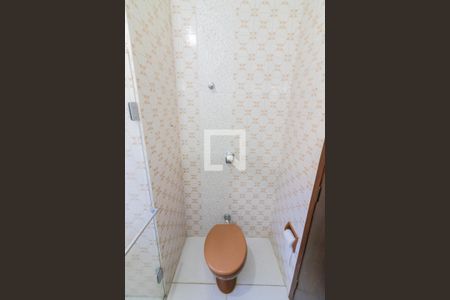 Casa à venda com 200m², 3 quartos e 2 vagas Casa à venda com 200m², 3 quartos e 2 vagasBanheiro Social