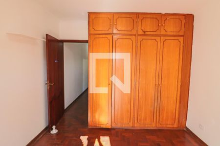 Casa à venda com 200m², 3 quartos e 2 vagas Casa à venda com 200m², 3 quartos e 2 vagasQuarto 3