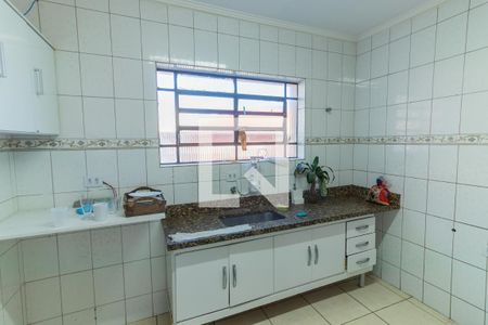 Casa à venda com 200m², 3 quartos e 2 vagas Casa à venda com 200m², 3 quartos e 2 vagasCozinha