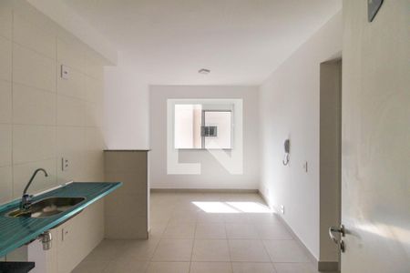 Apartamento para alugar com 32m², 2 quartos e sem vaga Apartamento para alugar com 32m², 2 quartos e sem vagaSala/Cozinha
