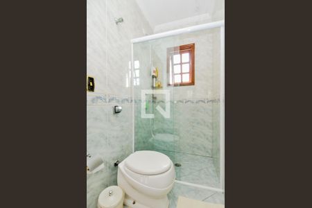 Casa à venda com 275m², 3 quartos e 3 vagasBanheiro da Suíte 2