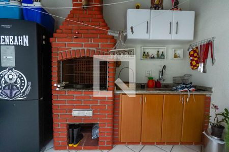 Casa à venda com 180m², 3 quartos e 4 vagas Casa à venda com 180m², 3 quartos e 4 vagasQuintal e Churrasqueira