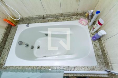Casa à venda com 180m², 3 quartos e 4 vagas Casa à venda com 180m², 3 quartos e 4 vagasBanheiro da Suíte