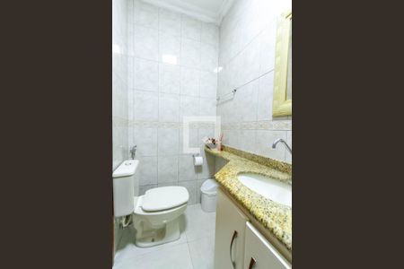 Casa à venda com 180m², 3 quartos e 4 vagas Casa à venda com 180m², 3 quartos e 4 vagasBanheiro Social