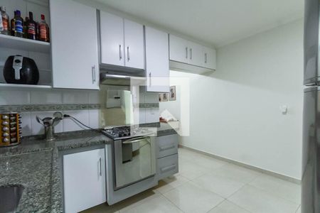 Casa à venda com 180m², 3 quartos e 4 vagas Casa à venda com 180m², 3 quartos e 4 vagasCozinha