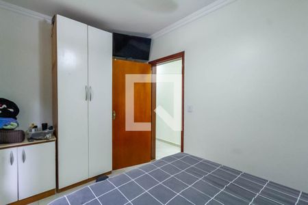 Casa à venda com 180m², 3 quartos e 4 vagas Casa à venda com 180m², 3 quartos e 4 vagasQuarto 2
