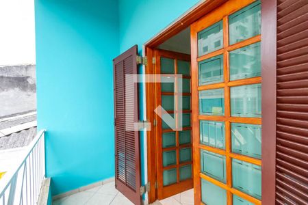 Casa à venda com 180m², 3 quartos e 4 vagas Casa à venda com 180m², 3 quartos e 4 vagasVaranda da Suíte