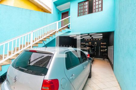 Casa à venda com 180m², 3 quartos e 4 vagas Casa à venda com 180m², 3 quartos e 4 vagasGaragem