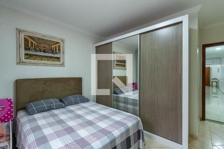 Casa à venda com 180m², 3 quartos e 4 vagas Casa à venda com 180m², 3 quartos e 4 vagasQuarto 1