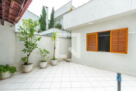Casa à venda com 180m², 3 quartos e 4 vagas Casa à venda com 180m², 3 quartos e 4 vagasQuintal e Churrasqueira