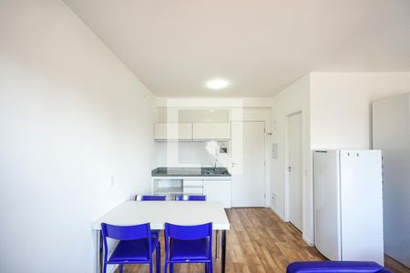 Sala e cozinha de kitnet/studio para alugar com 1 quarto, 27m² em Tatuapé, São Paulo