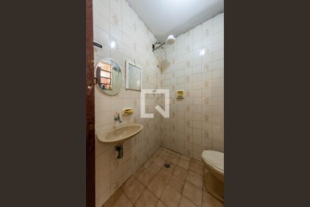 Casa para alugar com 140m², 3 quartos e 2 vagas Casa para alugar com 140m², 3 quartos e 2 vagasBanheiro