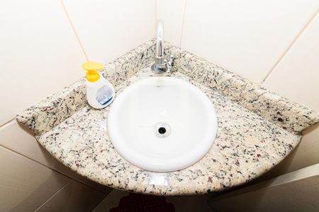 Casa à venda com 98m², 3 quartos e 2 vagasLavabo