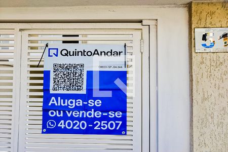 Casa à venda com 98m², 3 quartos e 2 vagasFachada com Plaquinha