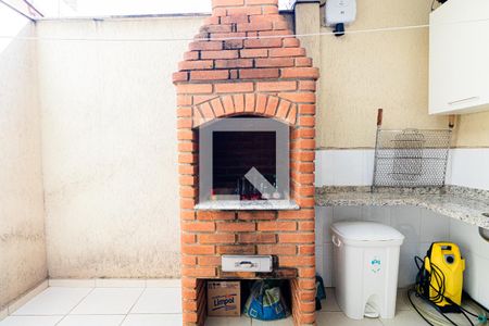 Casa à venda com 98m², 3 quartos e 2 vagasÁrea de Serviço e Churrasqueira