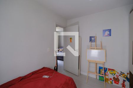 Quarto 1 de apartamento para alugar com 2 quartos, 50m² em Pinheirinho, Curitiba