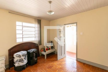 Sala de casa à venda com 3 quartos, 180m² em Santo André, Belo Horizonte