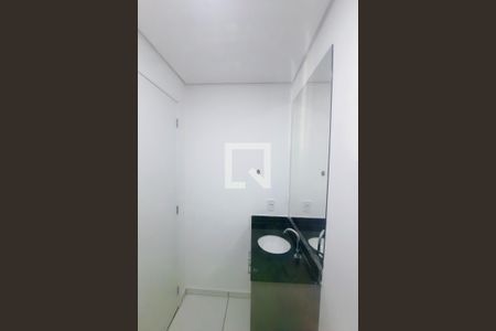 Apartamento para alugar com 71m², 2 quartos e 2 vagas Apartamento para alugar com 71m², 2 quartos e 2 vagasBanheiro