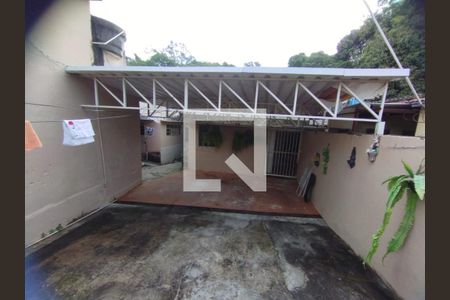 Casa à venda com 4 quartos, 70m² em Pirajá, Belo Horizonte