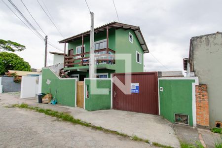 Casa para alugar com 200m², 5 quartos e 5 vagasFachada