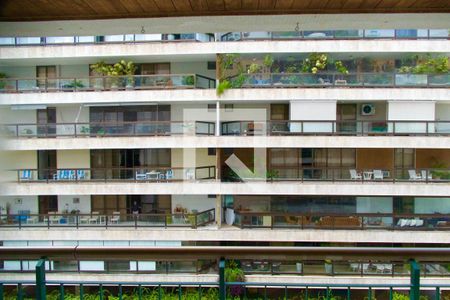 Sala vista  de apartamento para alugar com 2 quartos, 130m² em Leblon, Rio de Janeiro