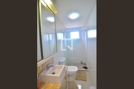 Apartamento à venda com 101m², 3 quartos e 2 vagasBanheiro americano