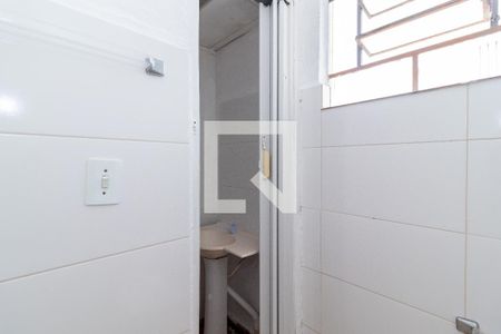 Casa para alugar com 40m², 1 quarto e sem vaga Casa para alugar com 40m², 1 quarto e sem vagaBanheiro