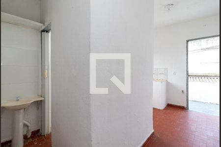 Casa para alugar com 40m², 1 quarto e sem vaga Casa para alugar com 40m², 1 quarto e sem vagaCorredor