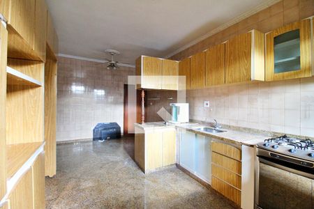 Casa à venda com 220m², 2 quartos e 1 vagaCozinha