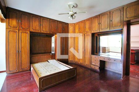 Casa à venda com 220m², 2 quartos e 1 vagaSuíte 2