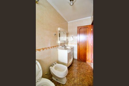 Casa à venda com 220m², 2 quartos e 1 vagaBanheiro da Suíte 1