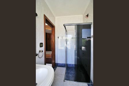 Casa à venda com 220m², 2 quartos e 1 vagaBanheiro da Suíte 2