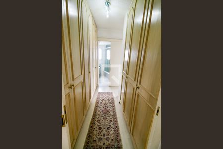 Apartamento à venda com 300m², 3 quartos e 3 vagasCloset