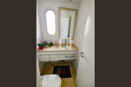 Apartamento à venda com 300m², 3 quartos e 3 vagasLavabo