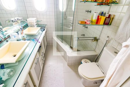 Apartamento à venda com 300m², 3 quartos e 3 vagasBanheiro da Suíte