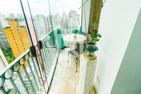 Varanda da Sala de apartamento à venda com 3 quartos, 300m² em Vila Suzana, São Paulo