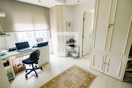 Apartamento à venda com 300m², 3 quartos e 3 vagasEscritório