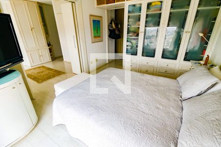 Apartamento à venda com 300m², 3 quartos e 3 vagasSuíte master