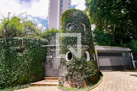 Apartamento à venda com 300m², 3 quartos e 3 vagasFachada e portaria