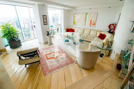 Sala 2 de apartamento à venda com 3 quartos, 300m² em Vila Suzana, São Paulo