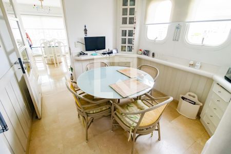 Apartamento à venda com 300m², 3 quartos e 3 vagasCopa