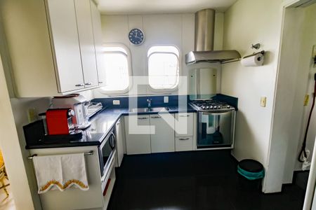 Apartamento à venda com 300m², 3 quartos e 3 vagasCozinha - Armários