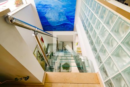 Apartamento à venda com 300m², 3 quartos e 3 vagasEscada de acesso