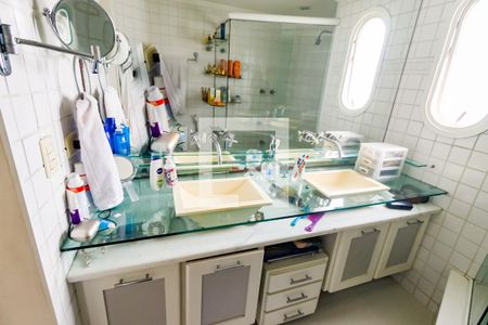 Apartamento à venda com 300m², 3 quartos e 3 vagasBanheiro da Suíte