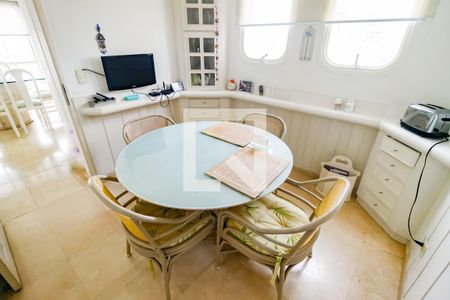 Apartamento à venda com 300m², 3 quartos e 3 vagasCopa