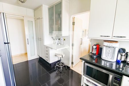 Apartamento à venda com 300m², 3 quartos e 3 vagasCozinha - Armários