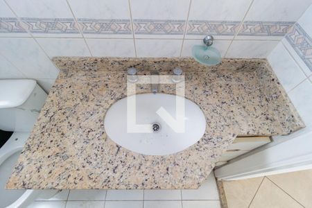 Apartamento à venda com 55m², 2 quartos e 1 vaga Apartamento à venda com 55m², 2 quartos e 1 vagaDetalhe - Banheiro